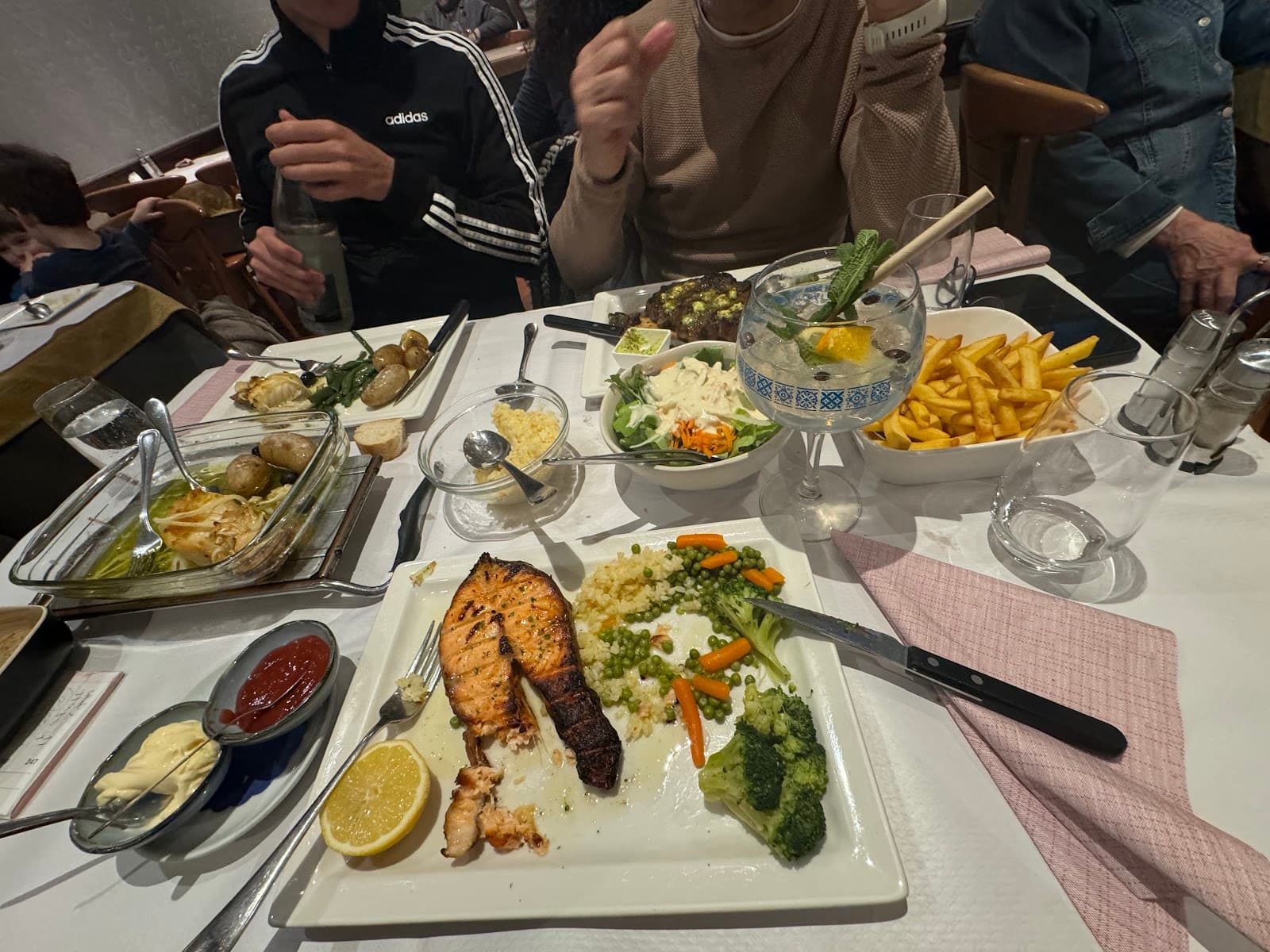 Restaurant Um Grill — ambiance et cuisine